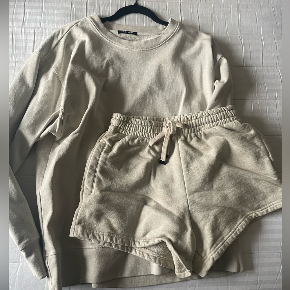NWOT talentless set